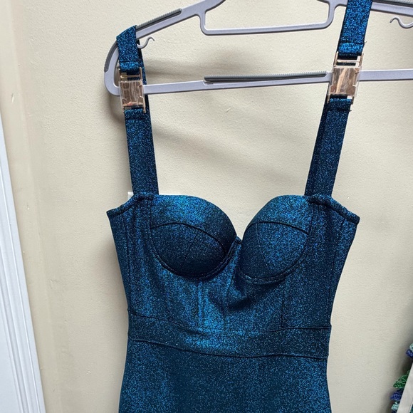 Ziriy Sleeveless V-Neck Bandage Maxi Dress - Picture 7 of 7